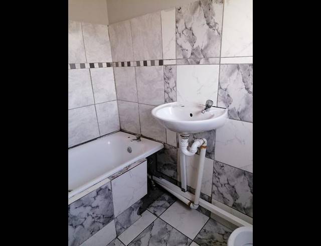 2 BEDROOM HOUSE FOR SALE IN PELIKAN PARK